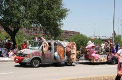 2006_ArtCar_3_Parade 343 